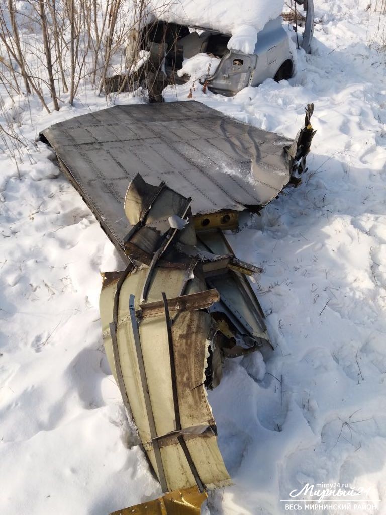 В Якутии из оторвавшегося люка самолета высыпалось золото фото 4