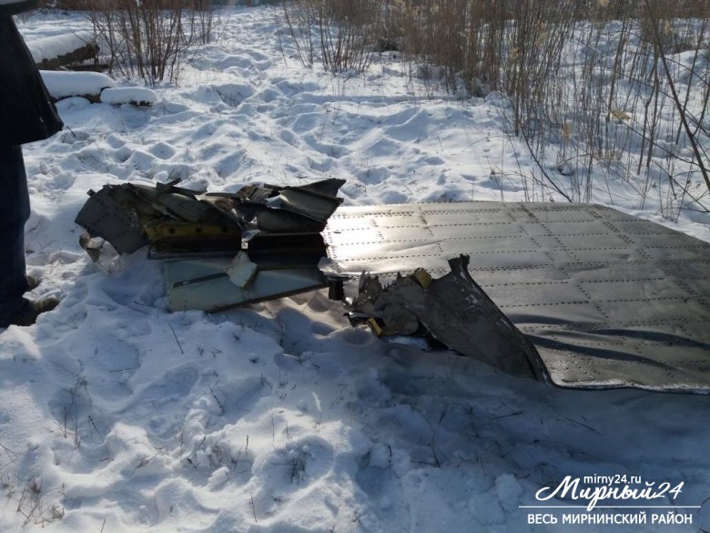 В Якутии из оторвавшегося люка самолета высыпалось золото фото 5